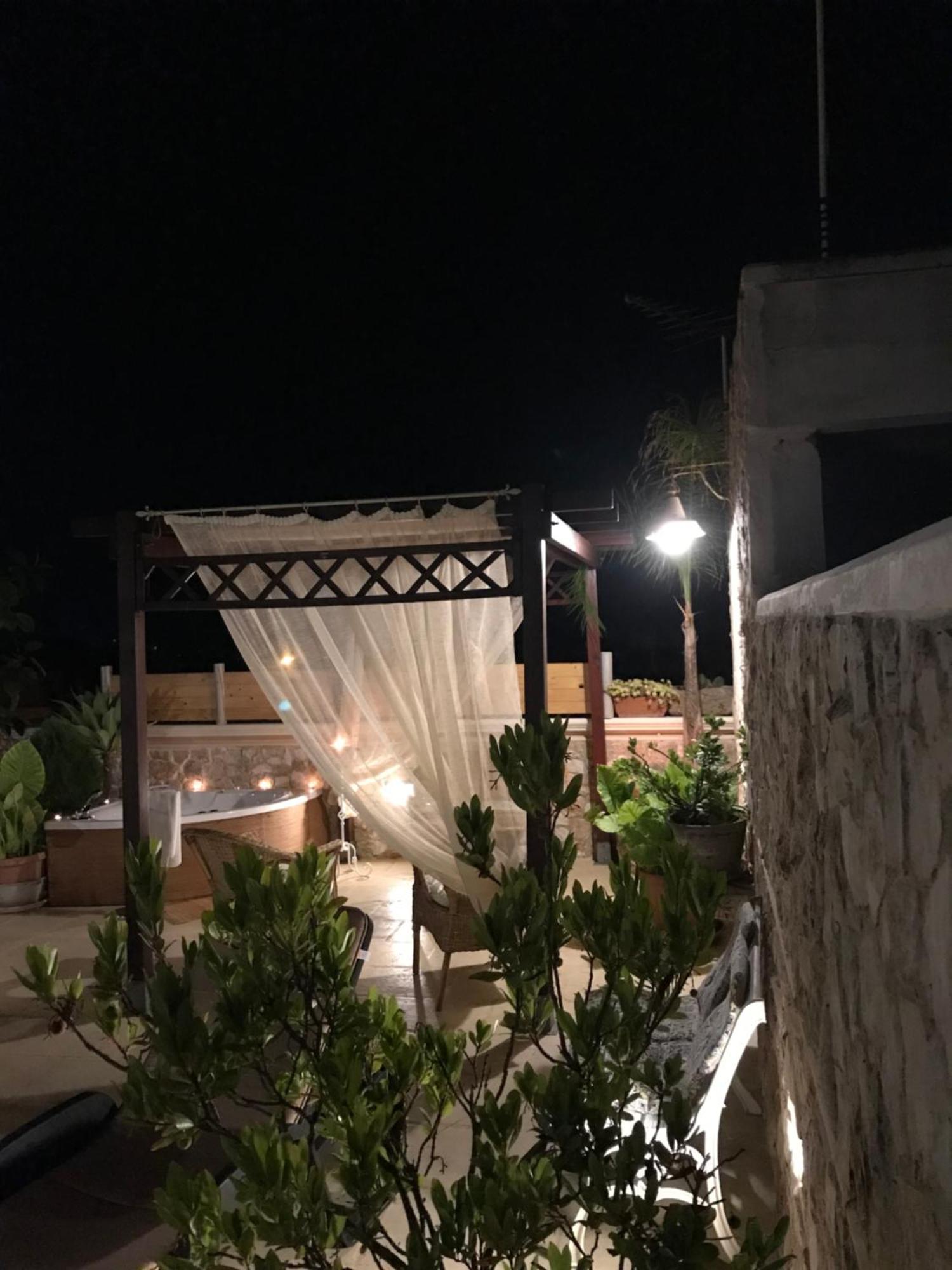 Appartamento No Vabbe! Penthouse… Torre Santa Susanna Esterno foto