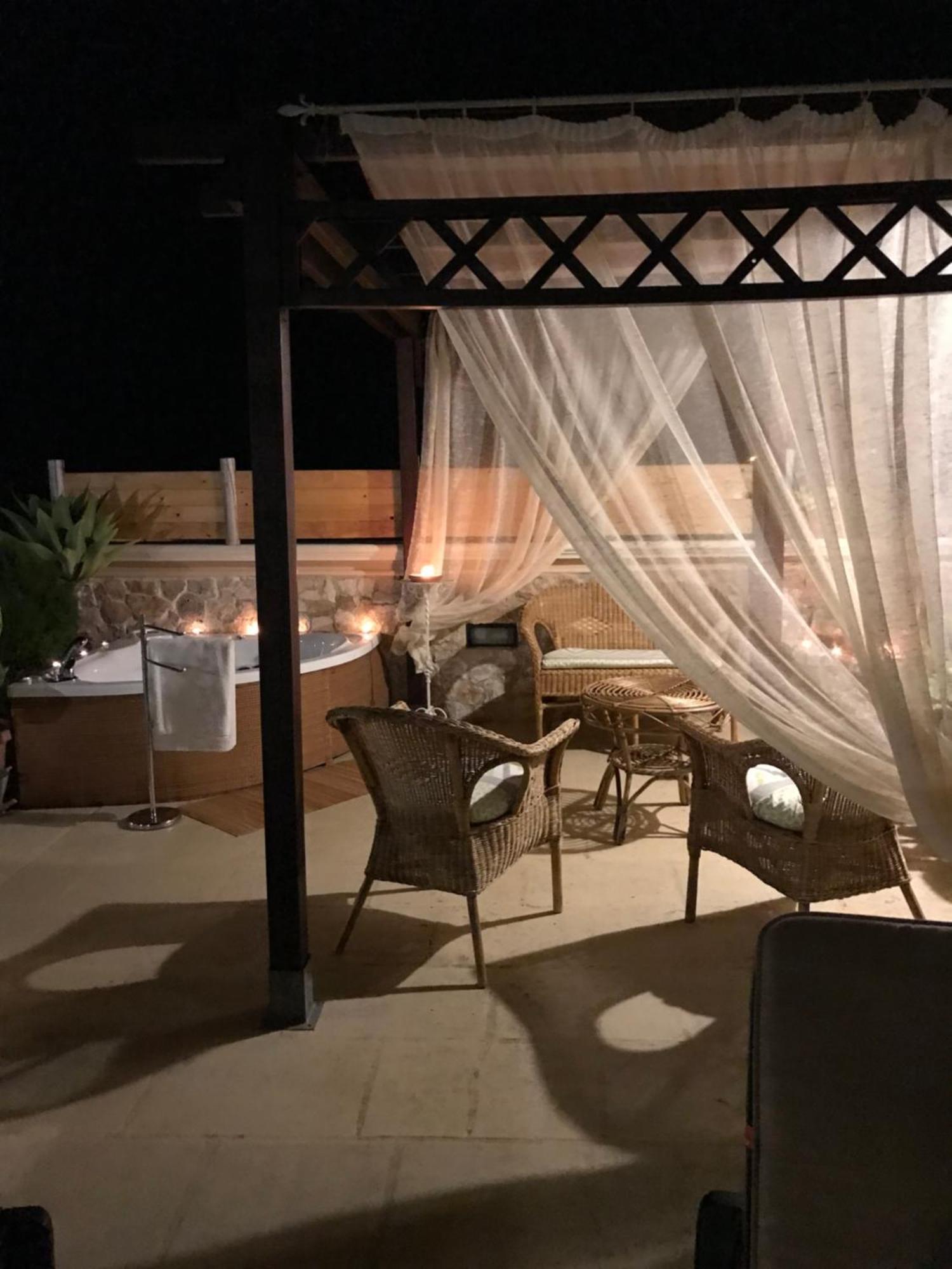 Appartamento No Vabbe! Penthouse… Torre Santa Susanna Esterno foto