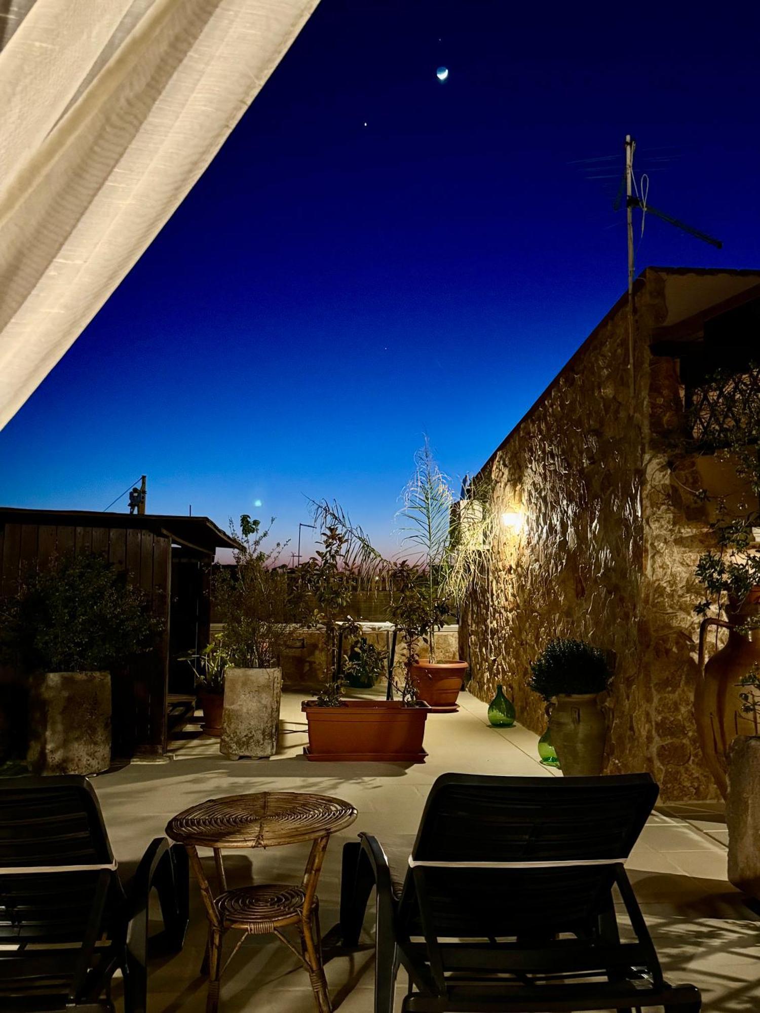 Appartamento No Vabbe! Penthouse… Torre Santa Susanna Esterno foto