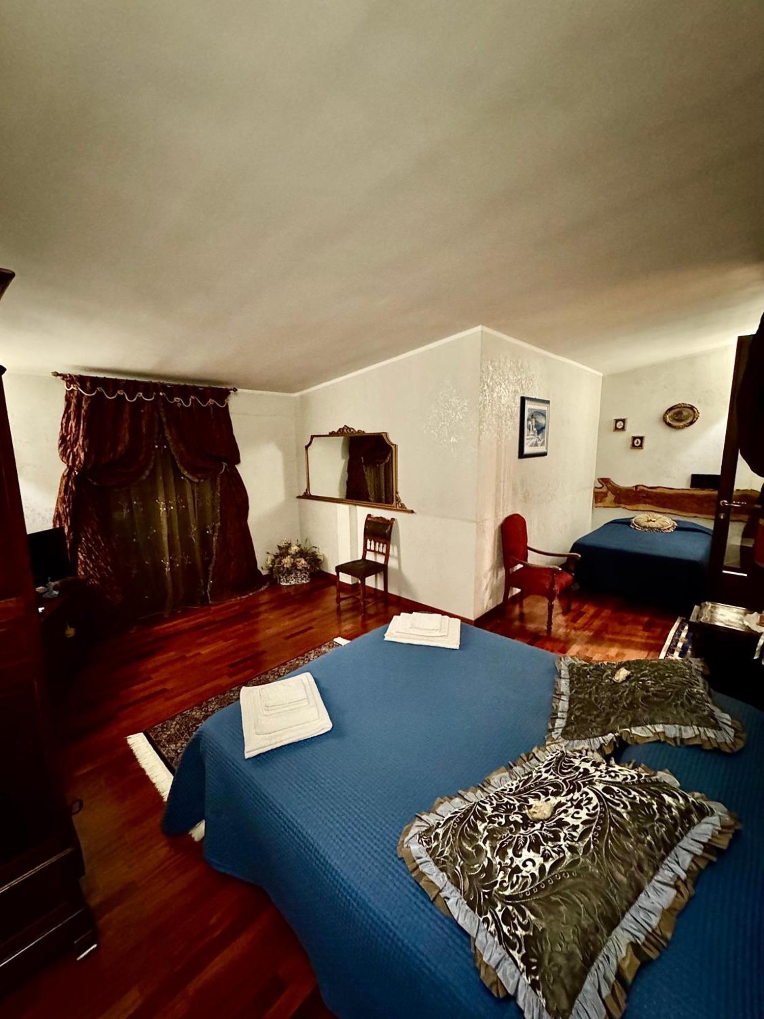Appartamento No Vabbe! Penthouse… Torre Santa Susanna Esterno foto