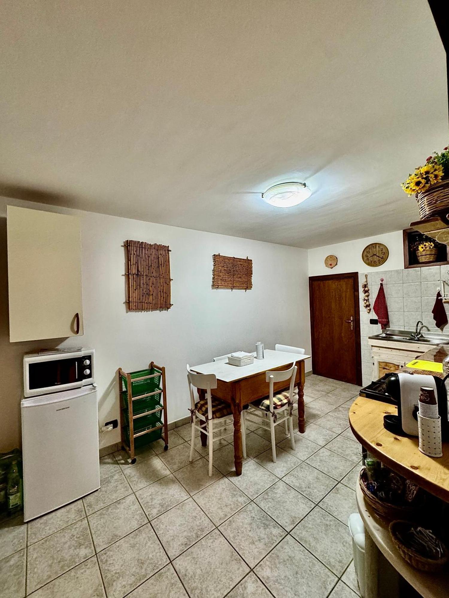 Appartamento No Vabbe! Penthouse… Torre Santa Susanna Esterno foto