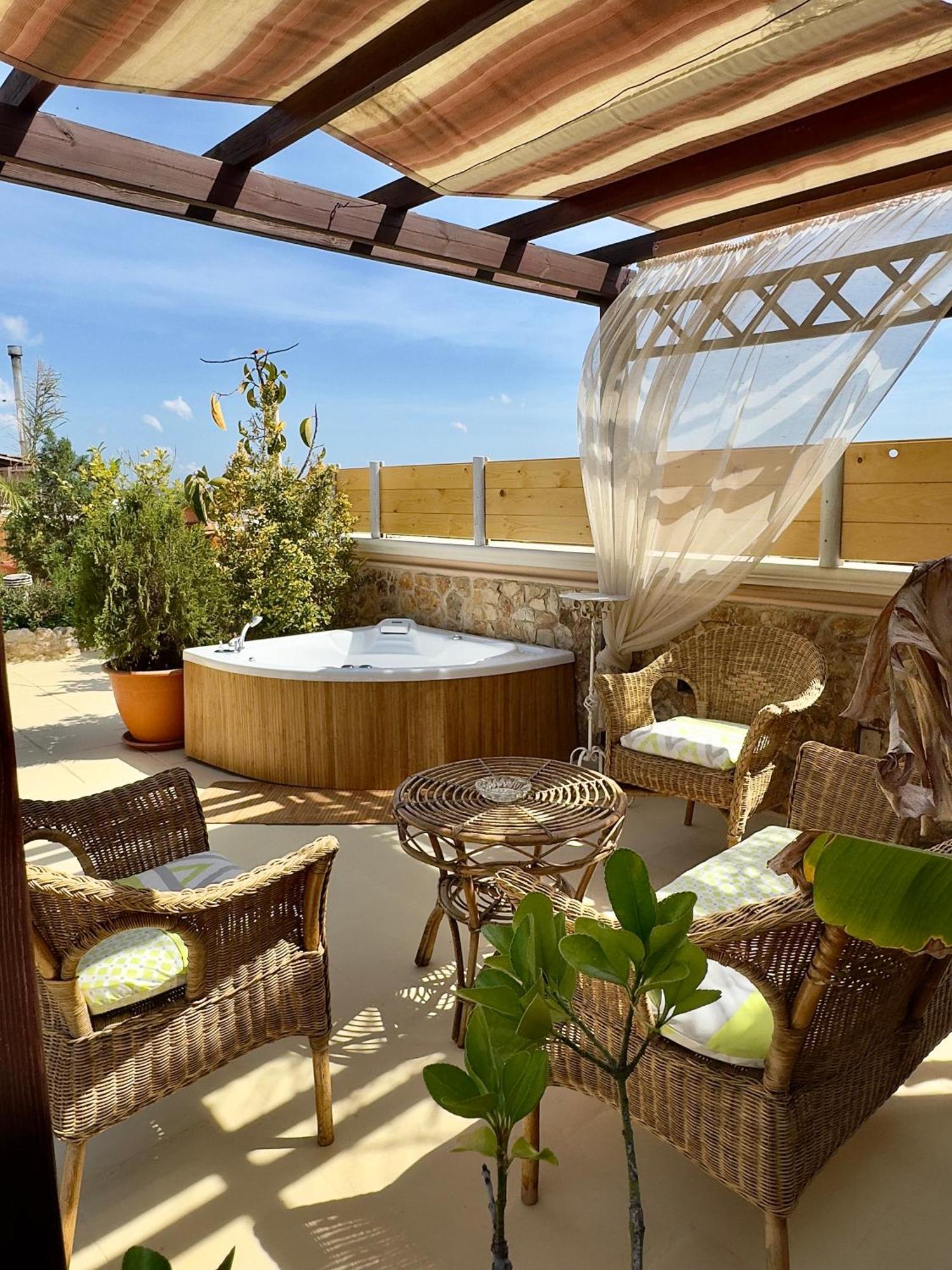 Appartamento No Vabbe! Penthouse… Torre Santa Susanna Esterno foto